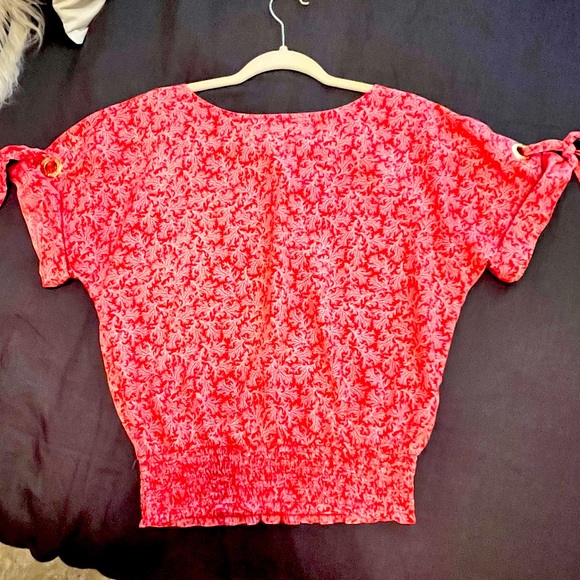 MICHAEL Michael Kors Tops - Michael Kors Coral Print, Tie Sleeves, Ribbed Waist Blouse